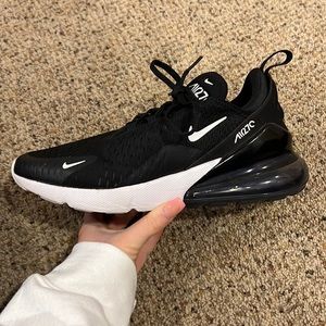 Black nike air max 270, womens 8